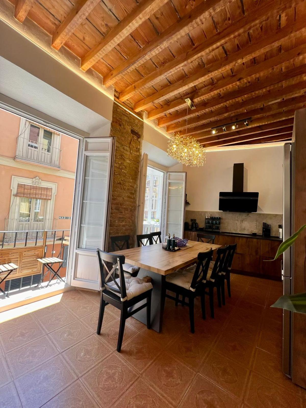 Casa Naty, Espacioso Renovado Apartamento En El Centro De Malaga Exterior photo