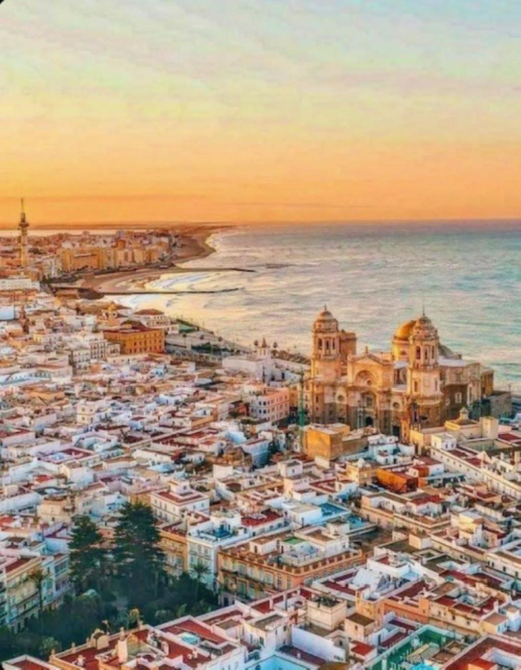 Casa Naty, Espacioso Renovado Apartamento En El Centro De Malaga Exterior photo